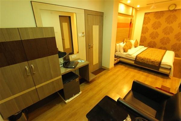 Princess Hotel Ankleshwar Kültér fotó